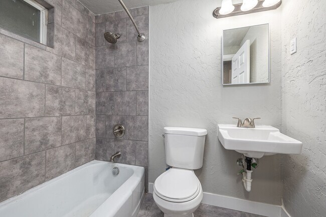 Building Photo - Shoshone