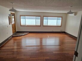 Building Photo - 210 Stadium Dr S