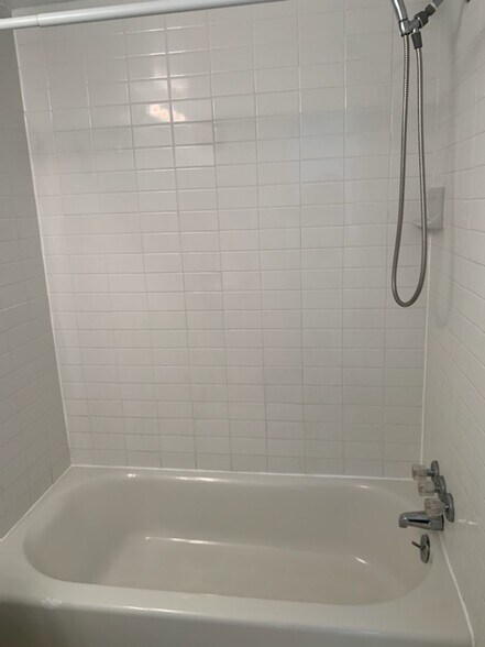 Building Photo - 1800 Metzerott Rd