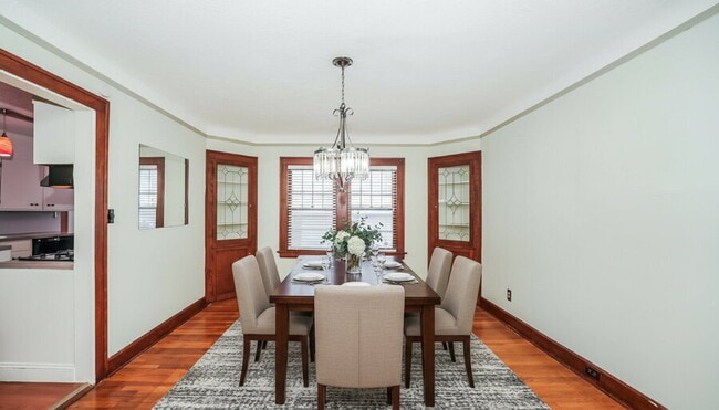 Building Photo - 3549 Bainbridge Rd