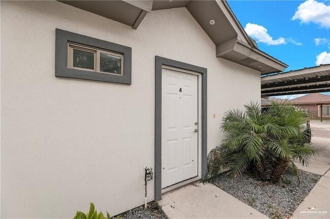 Building Photo - 7 Larkspur Ave