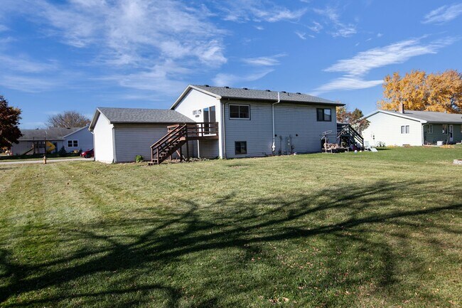 Building Photo - 2273 Country Ln