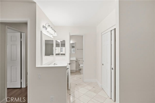 Building Photo - 2217 Vanderbilt Ln