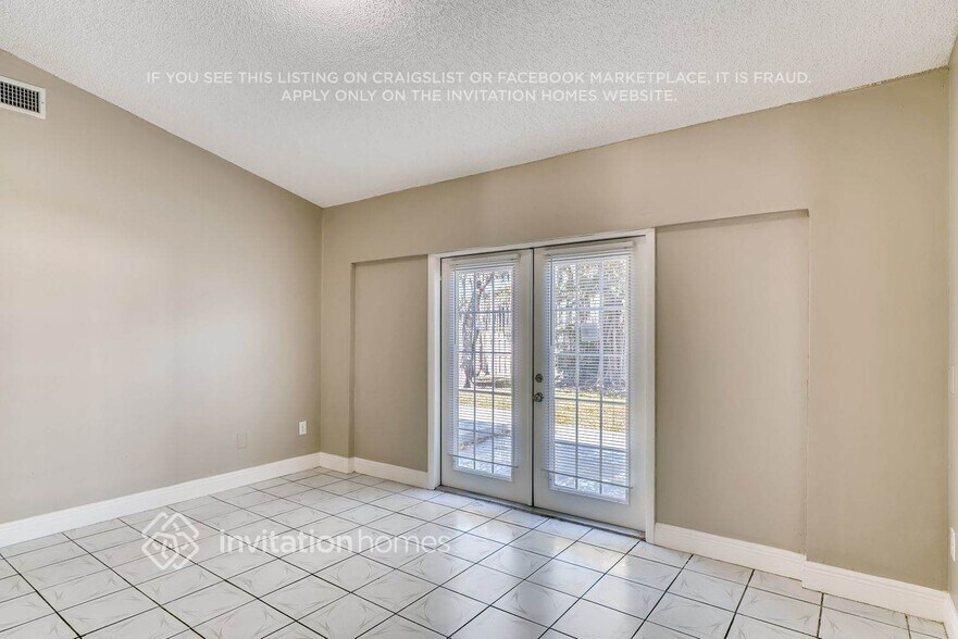 Building Photo - 7811 NW 42nd Ct