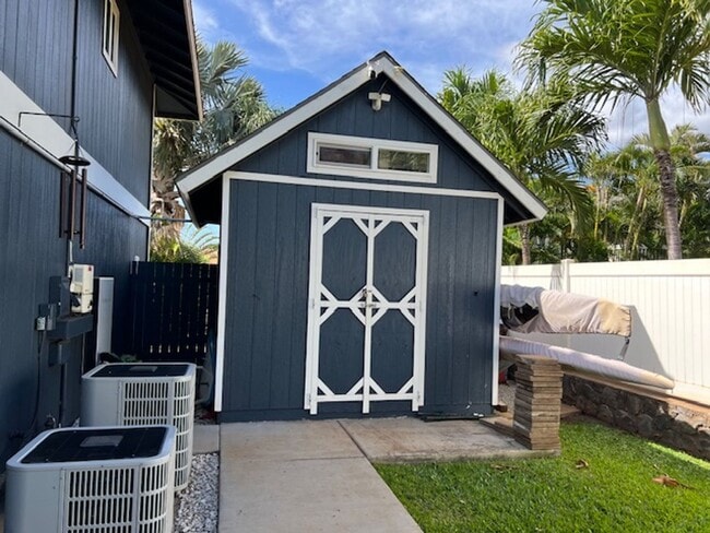 Building Photo - 73 Honuea Pl