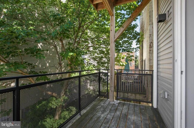 Building Photo - 910 N 17th St