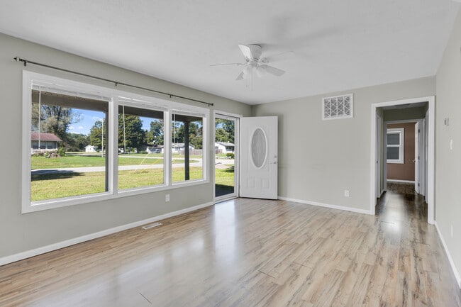 Building Photo - 9229 Donerail Way