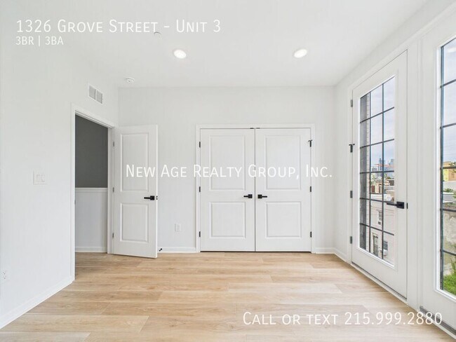 Building Photo - 1326 Grove St