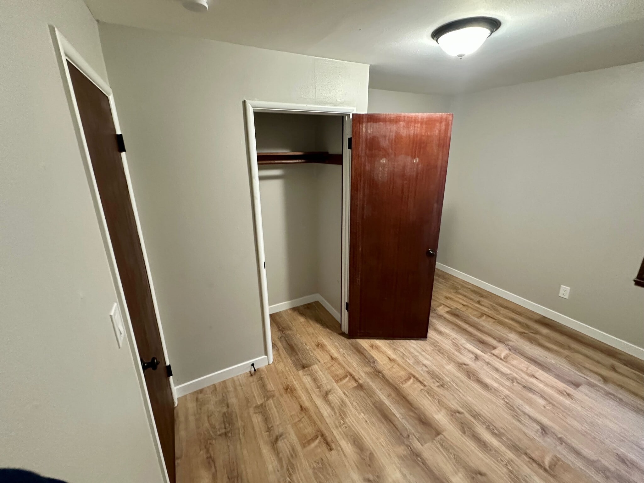 Building Photo - 8311 Bridgeport Way SW