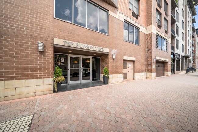 Building Photo - 4301 Park Ave