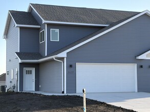 Building Photo - 3125 Scotch Ln