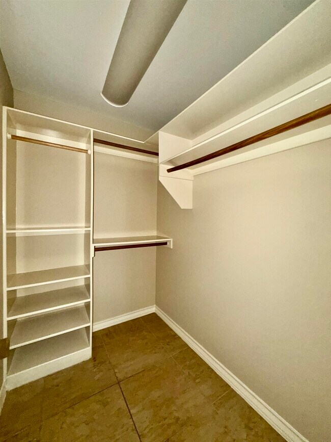 Building Photo - 408 Shiloh Dr