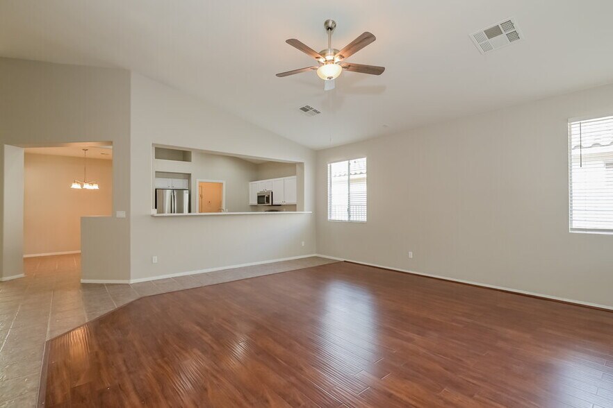 Building Photo - 71 St Johns Wood Ave