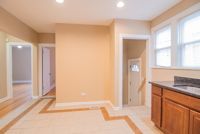 Building Photo - 12123 S Lafayette Ave