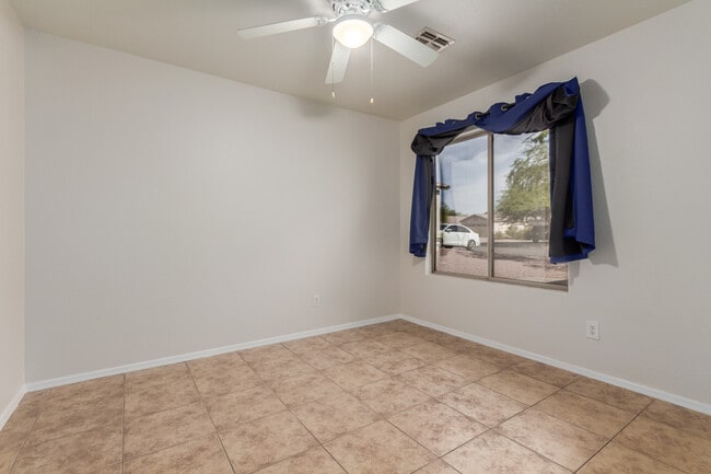 Building Photo - 6932 S Russet Sky Way