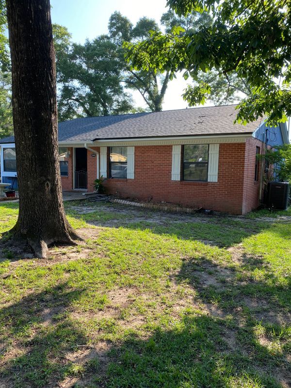 Building Photo - 3501 Sunnyside Dr