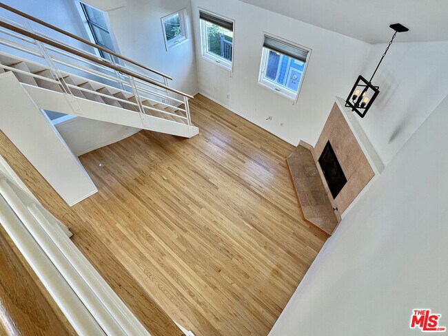 Building Photo - 311 Hill St