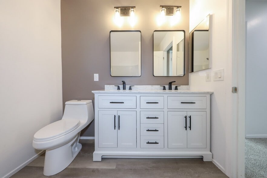 Building Photo - 718 S Harry P Stagg Dr