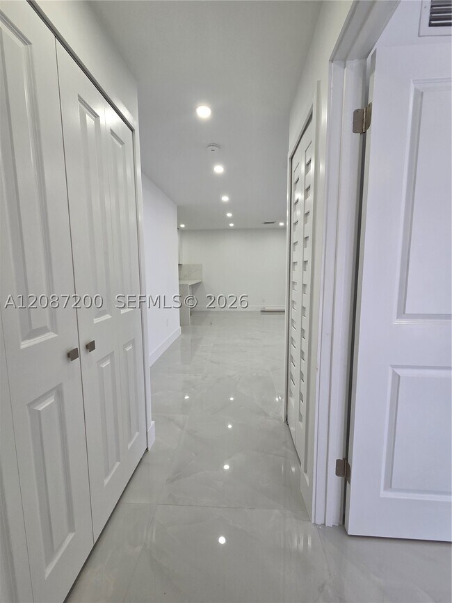 Building Photo - 15434 SW 85th Ln