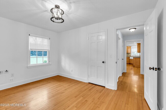 Building Photo - 20 Rosalie Ave