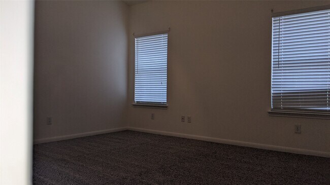Building Photo - 25211 Sierra Woods Ln