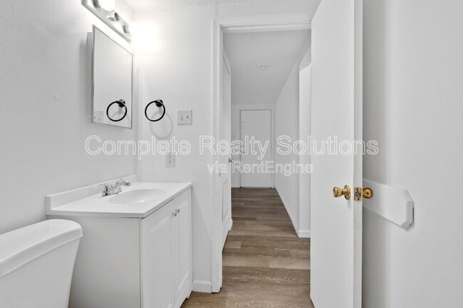 Building Photo - 318 Mt Everest Dr