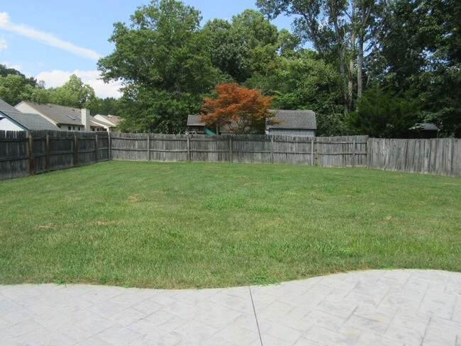 Building Photo - Deep Creek