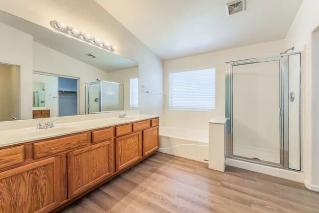 Building Photo - 2720 E Concho Ave