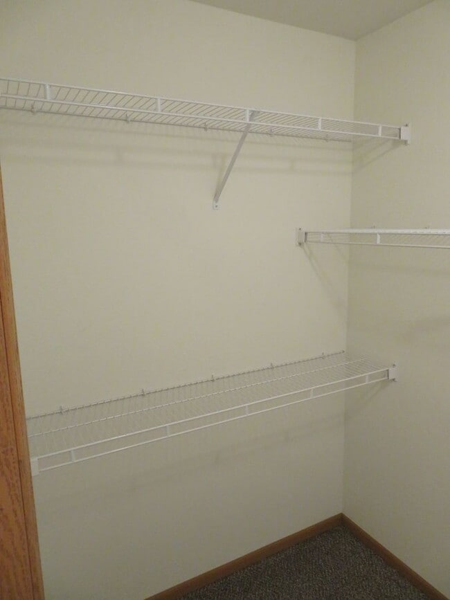 Building Photo - Raco 130/134 Nordic