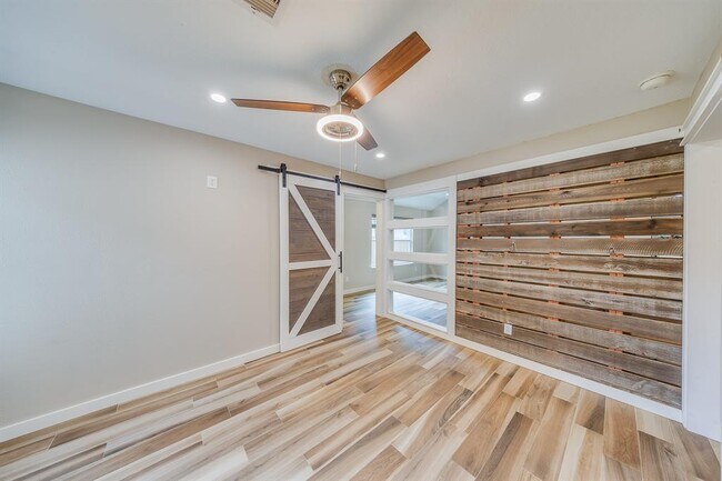 Building Photo - 2515 Cypress Island Dr