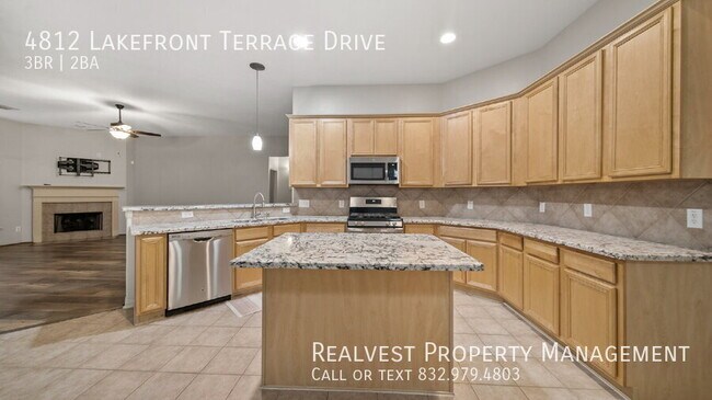 Building Photo - 4812 Lakefront Terrace Dr