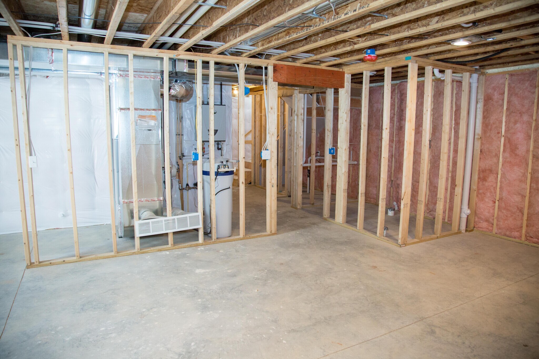 Building Photo - 6333 Pawnee Ln