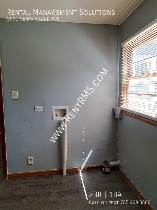 Building Photo - 2001 SE Maryland Ave