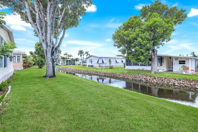 Building Photo - 39 Umber Ct