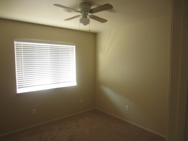 Building Photo - 8915 Mendocino Dr