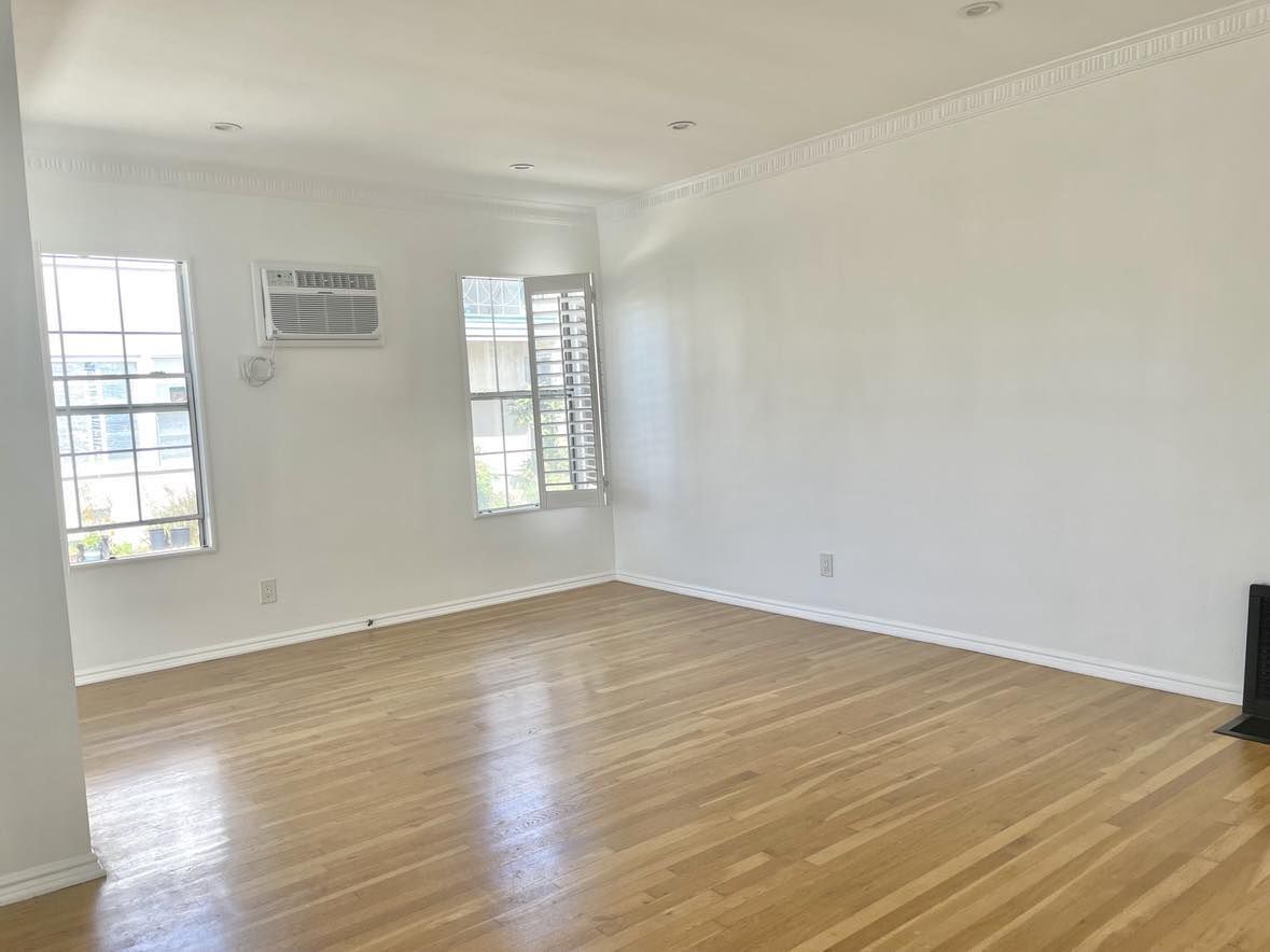 living room - 3408 Pearl St