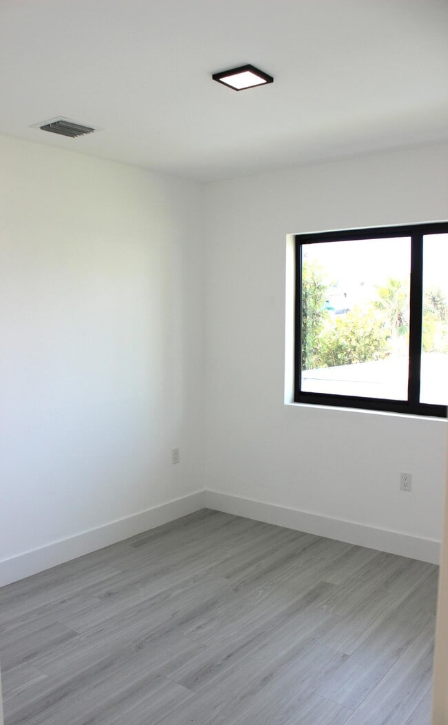 Building Photo - 85 Coco Plum Dr