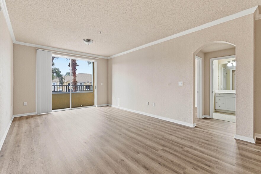 Building Photo - 8539 Gate Pky W