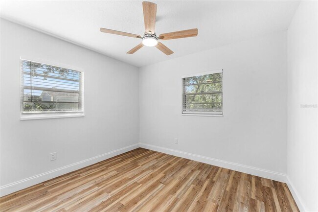 Building Photo - 8703 Driftwood Dr