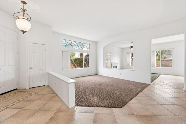 Building Photo - 5643 Willowmere Ln