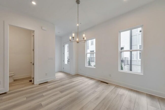 Building Photo - 517 Motivation Cir NW