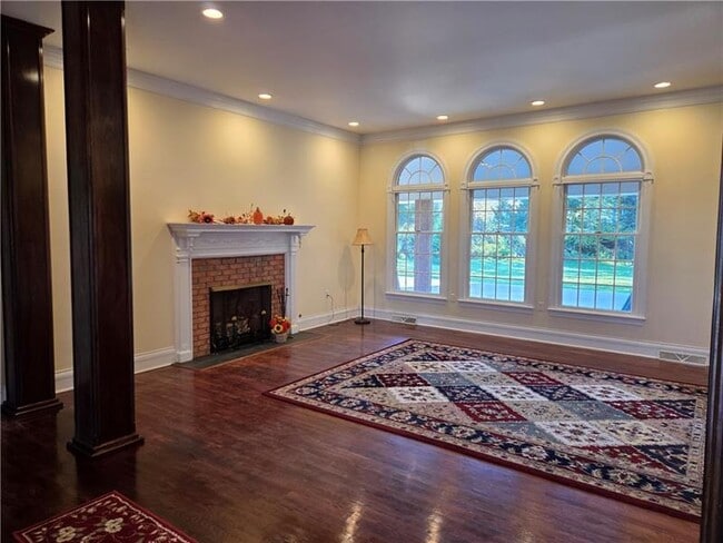 Building Photo - 111 Saddle Brook Cir