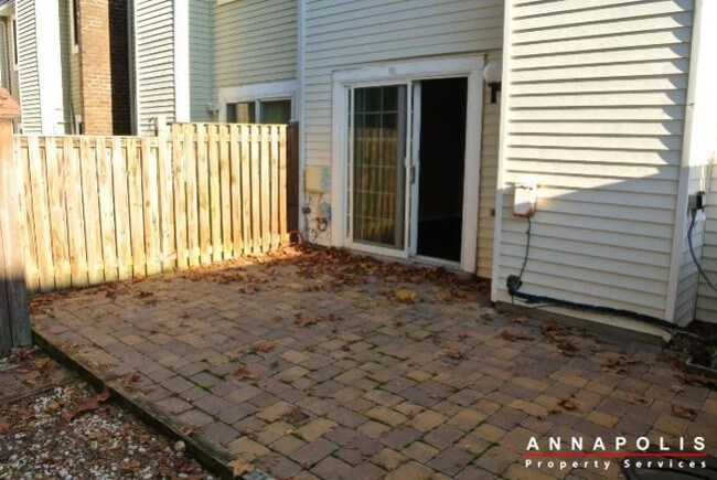 Building Photo - 12 rockwell court