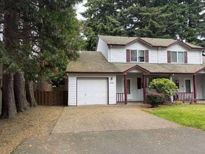 Building Photo - **One Portable Window AC Included**
3 Bedroom / 1.5 Bathroom Duplex Unit - Nearby Transportation,...