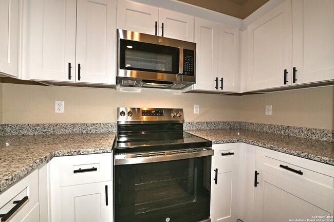 Building Photo - 11327 Clearmine St