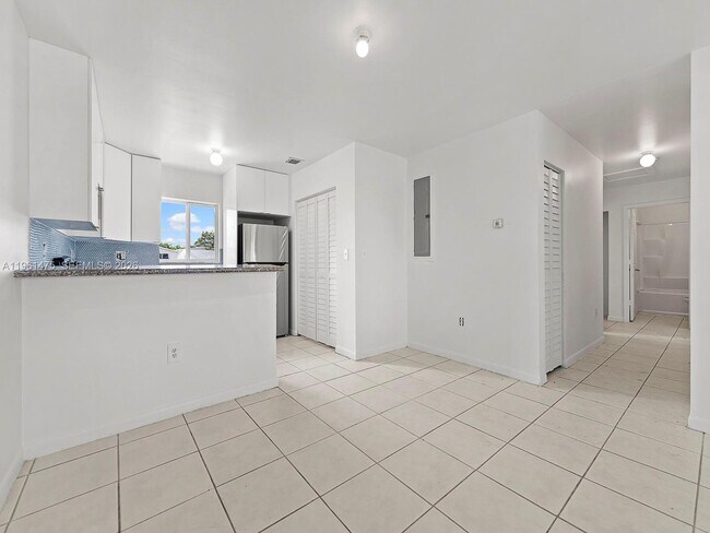 Building Photo - 26650 SW 138th Ct