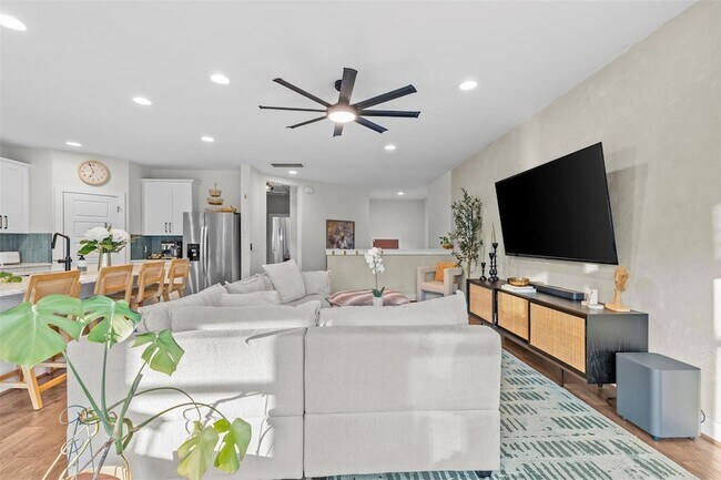 Building Photo - 317 Bridgeford Dr