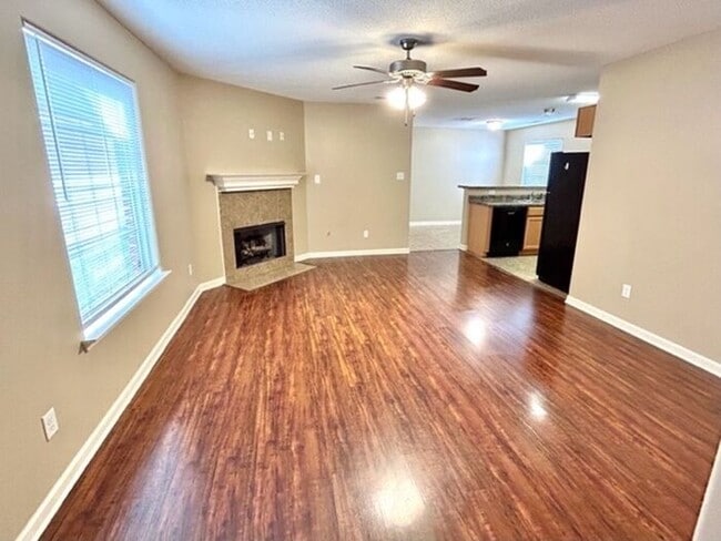 Building Photo - Tired Of Apartment Living? Check Out This ...