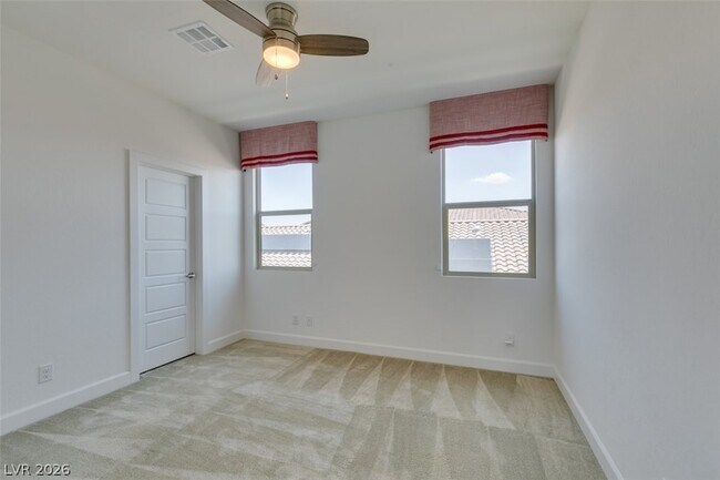 Building Photo - 1027 Whitworth Ave