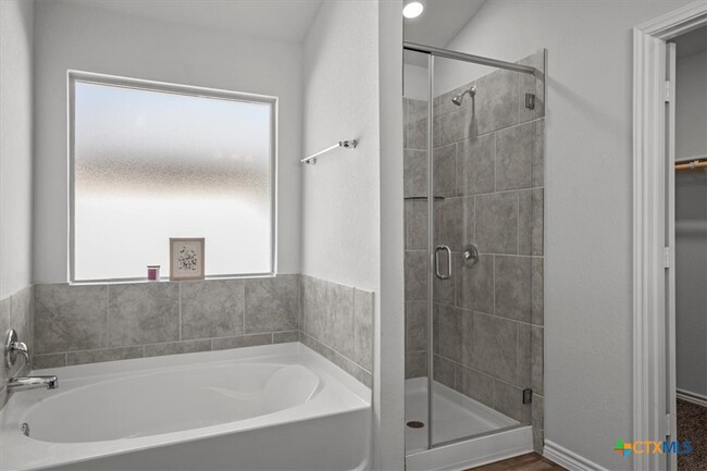 Building Photo - 3885 Lorenzen Ct